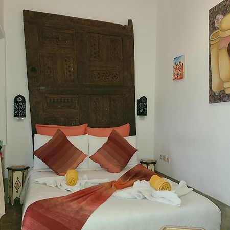 Riad Parfum D'Orient Marrakesh Rum bild